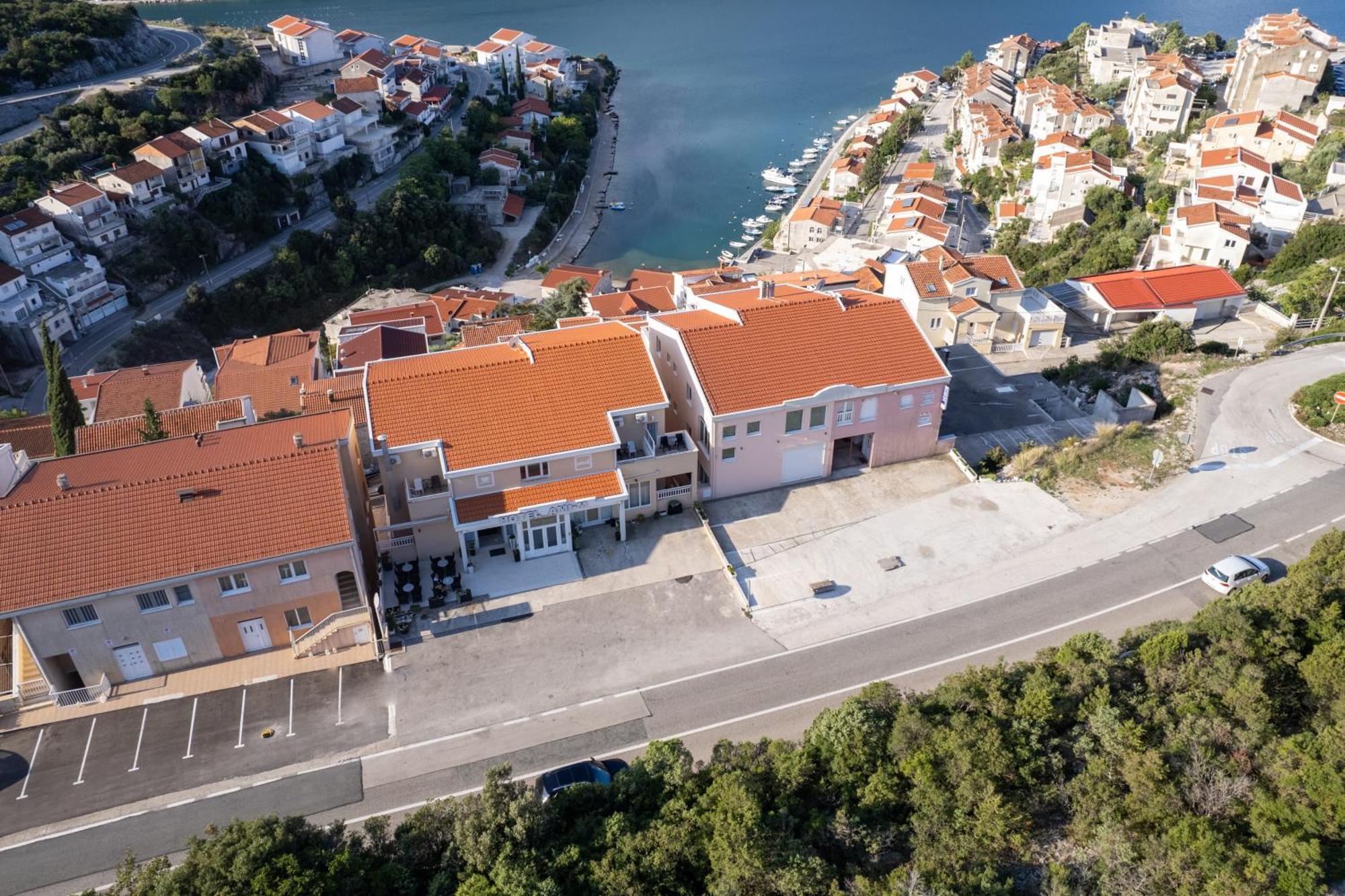 Hotel Ami - M Neum Exterior foto