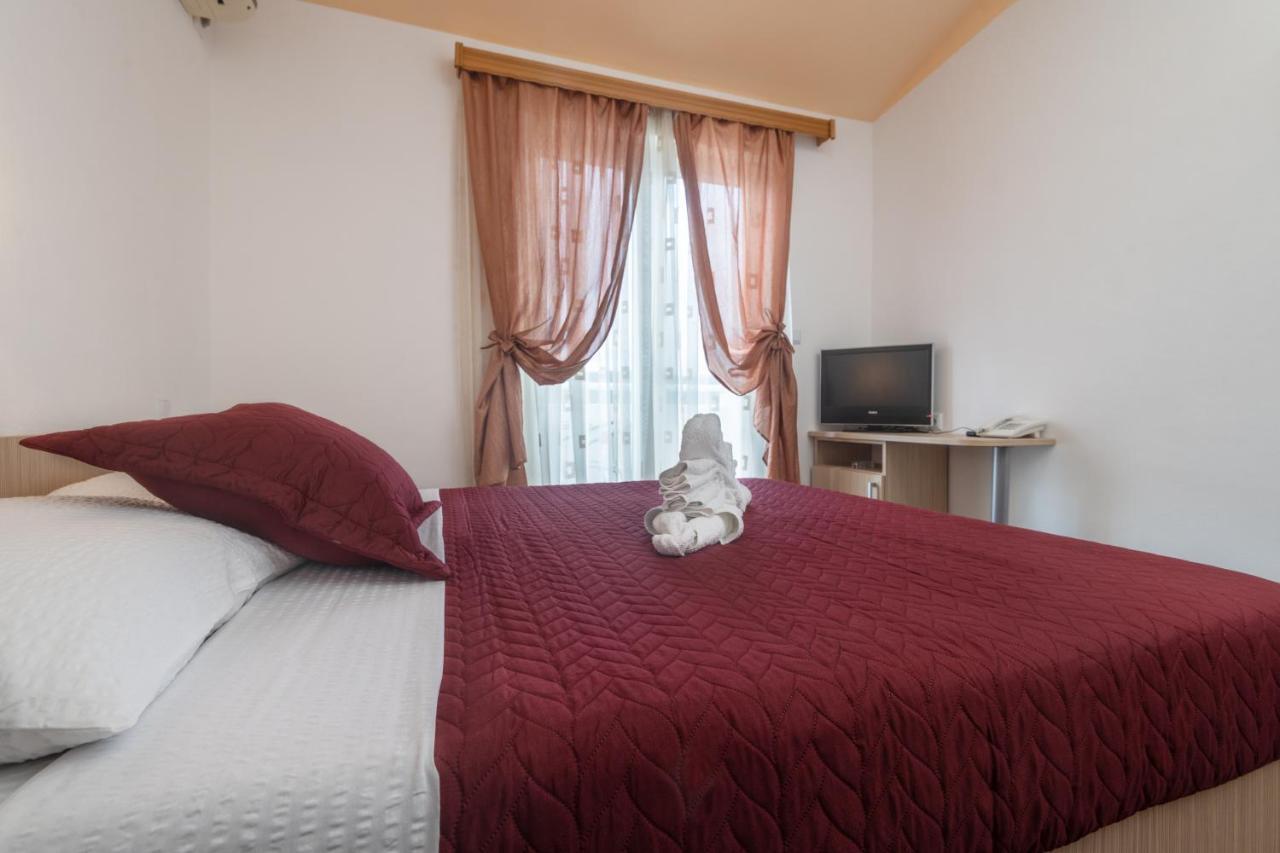 Hotel Ami - M Neum Exterior foto