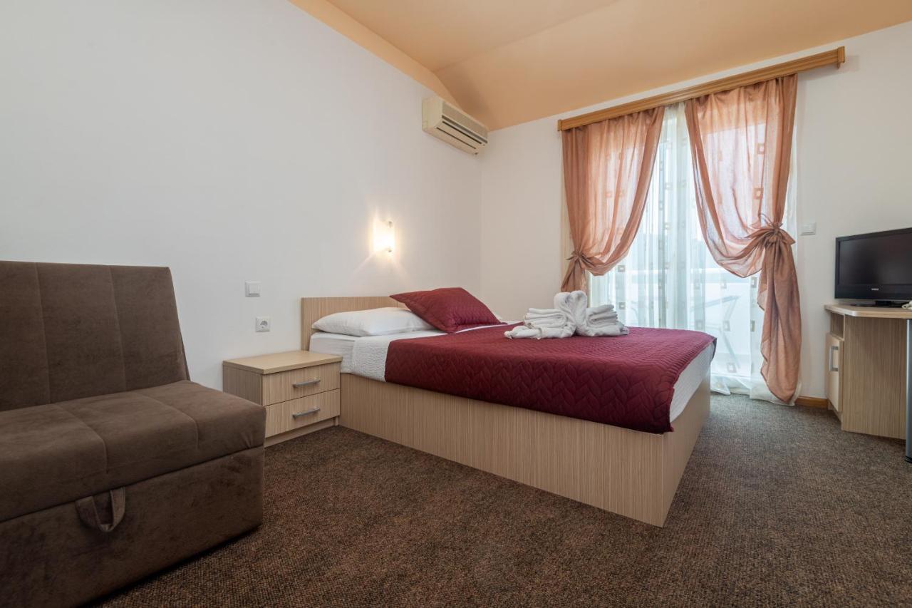 Hotel Ami - M Neum Exterior foto