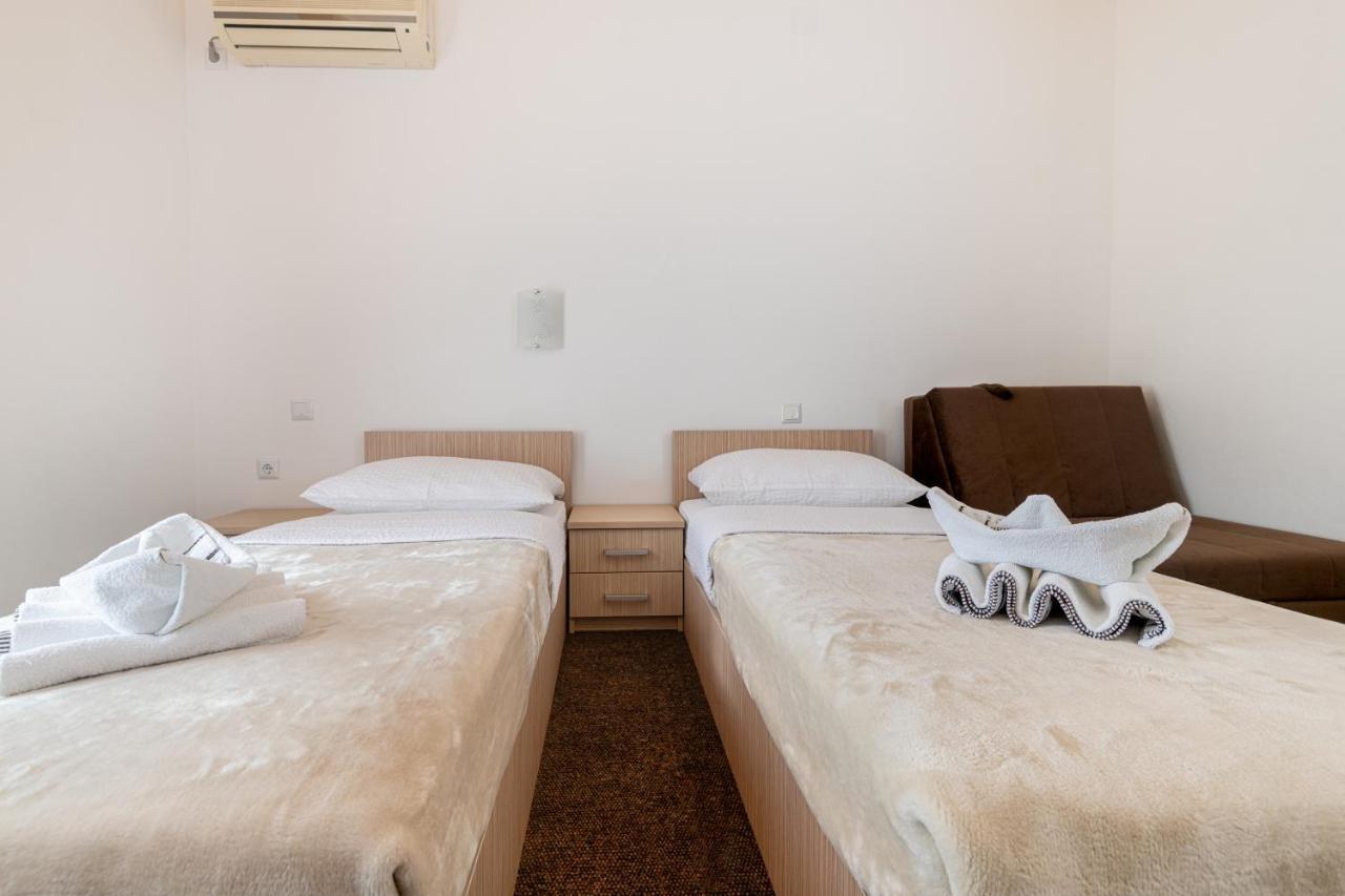 Hotel Ami - M Neum Exterior foto